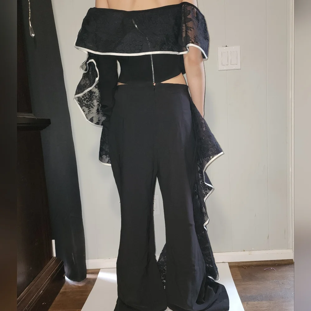 NWT Gorgeous , Akira , 2 Peice Stunning Ruffled Pants , With Matching Top - Picture 7 of 15